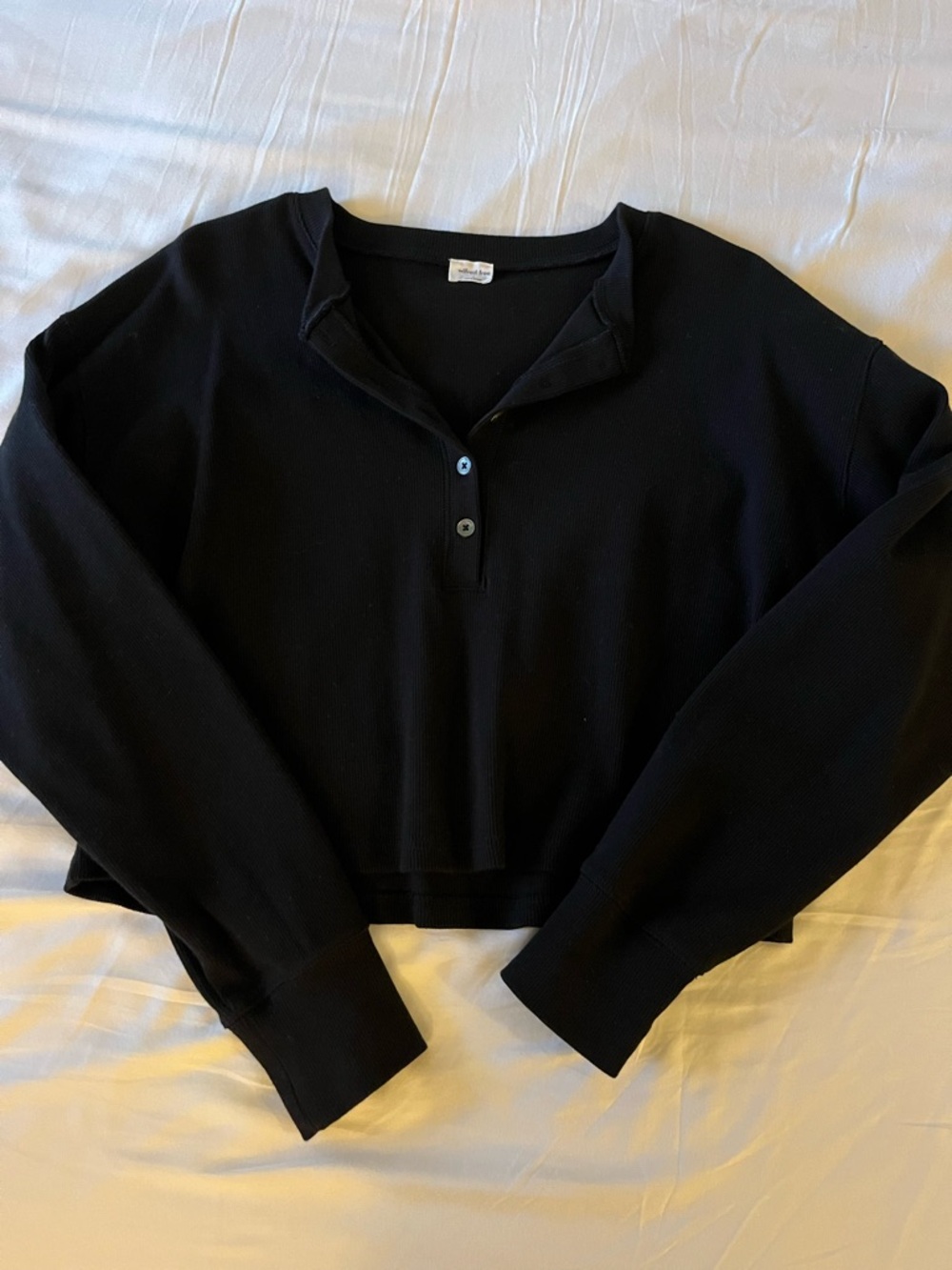 Aritzia Women's Black Long-Sleeve Henley Crop Top